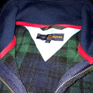 NWOT. Tommy Hilfiger Men’s Golf Jacket. 1/2 Zip. Navy/Green Plaid that is muted
